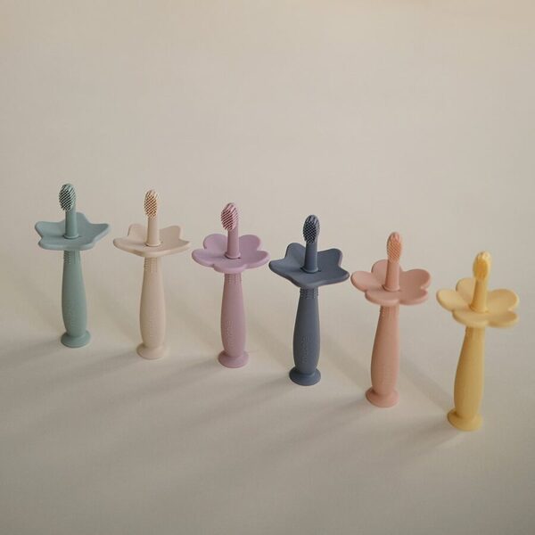 Children's toothbrushes