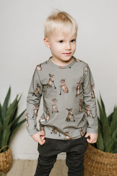 Shirt with long sleeves - Khaki bunnies on scooters